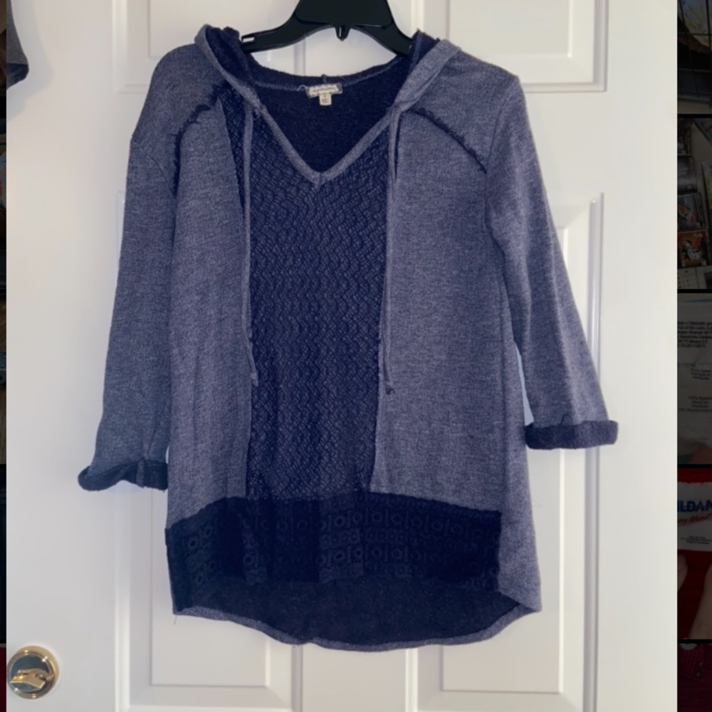 sweatshirt